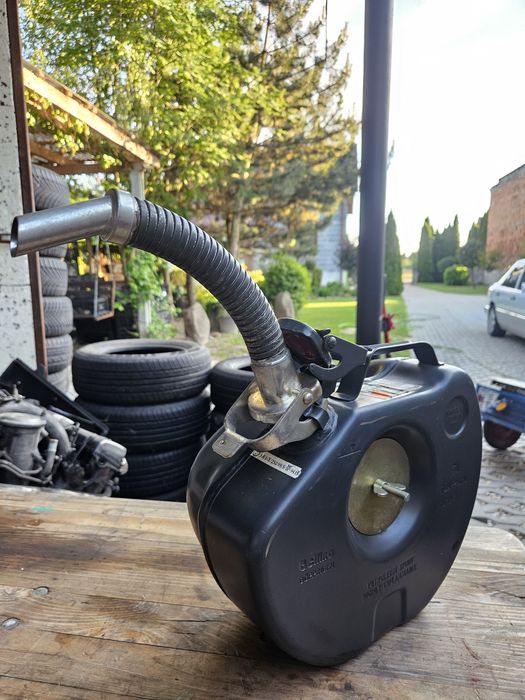 Kanister + Lejek Bellino 7L Volvo Kompletny