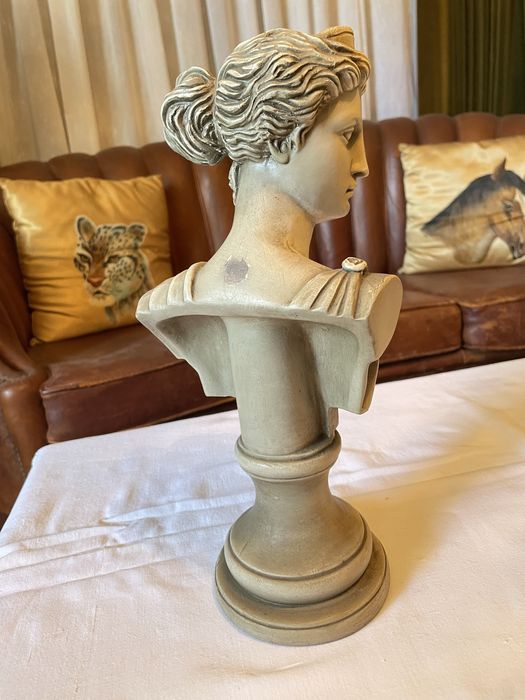 Estatueta Decorativa Clássica - Busto Feminino Grego-Romano