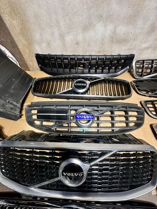 Pешетка радиатора гриль VOLVO V60 S60 V50 S40  V70 XC40 XC 60 V90