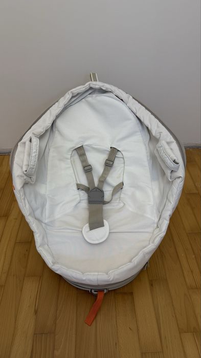 Шезлонг переноска для немовлят stokke bounce