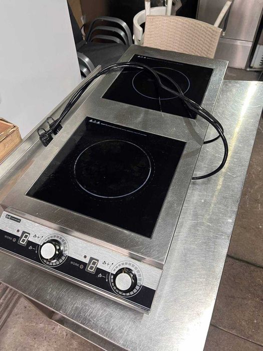 Плита индукционная HURAKA 2 конфорки бу для кафе ресторана