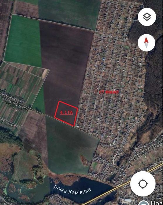 Продається фасадна  земельна ділянка