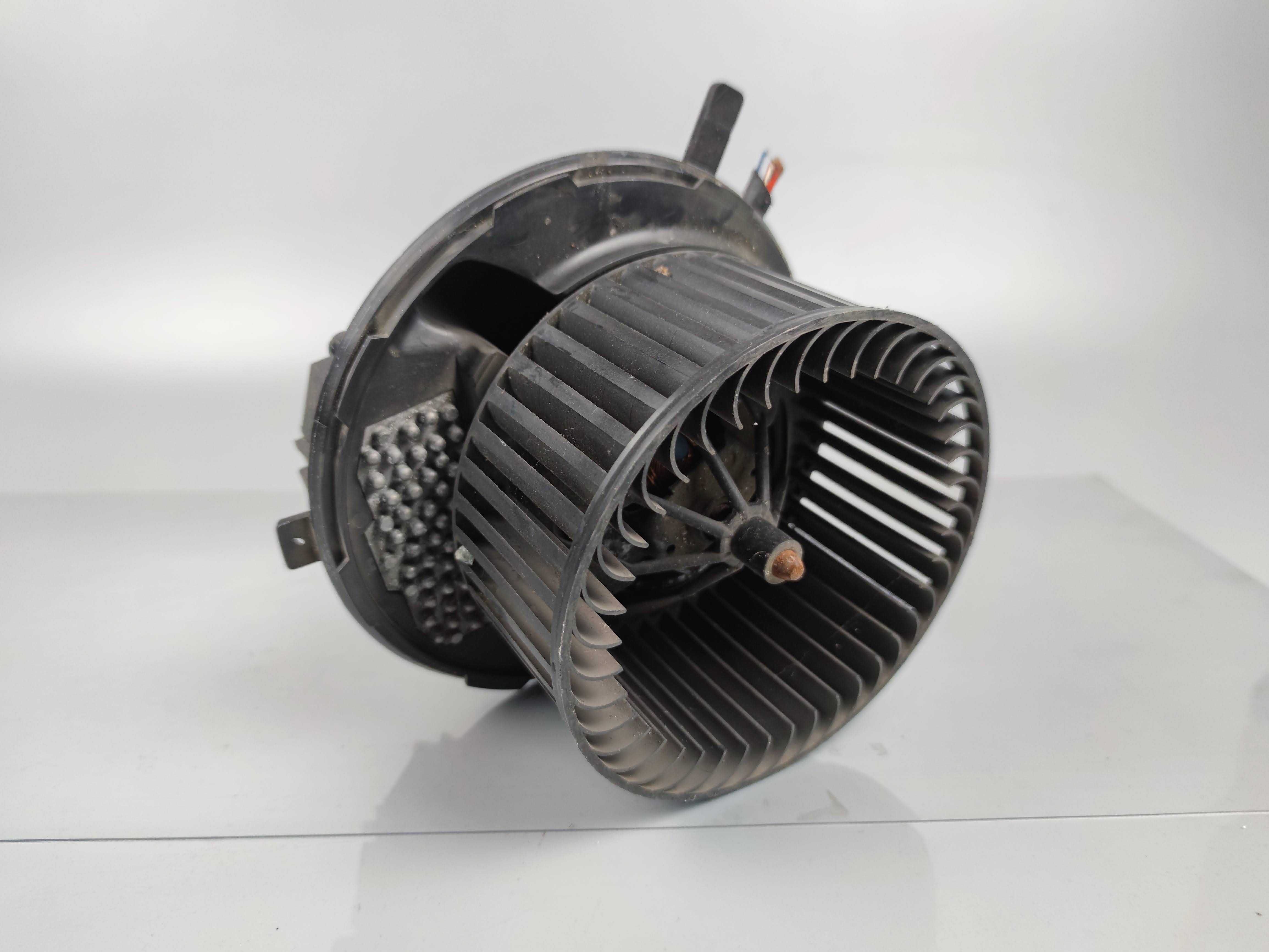 Моторчик печки Skoda Octavia (A5) 2004-2013 1K1820015F: 1 000 грн ...
