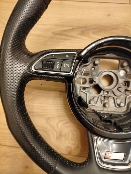 Kierownica audi A6 C7 S-line multifunkcja, skóra, pikowana