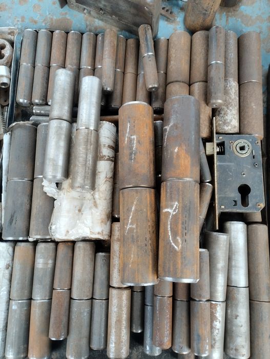 Продам точение завесы,петли для дверей,ворот,калиток