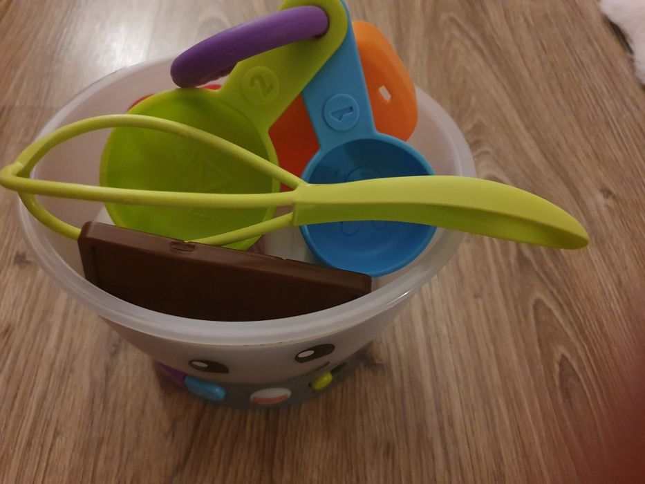 FisherPrice Laugh & Learn Magiczna Miska do Mieszania, Wiel