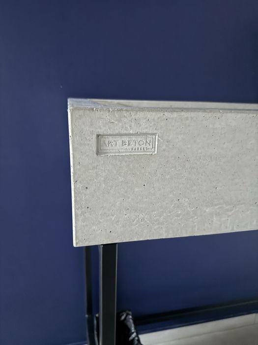 Рукомийник з бетону у стилі лофт