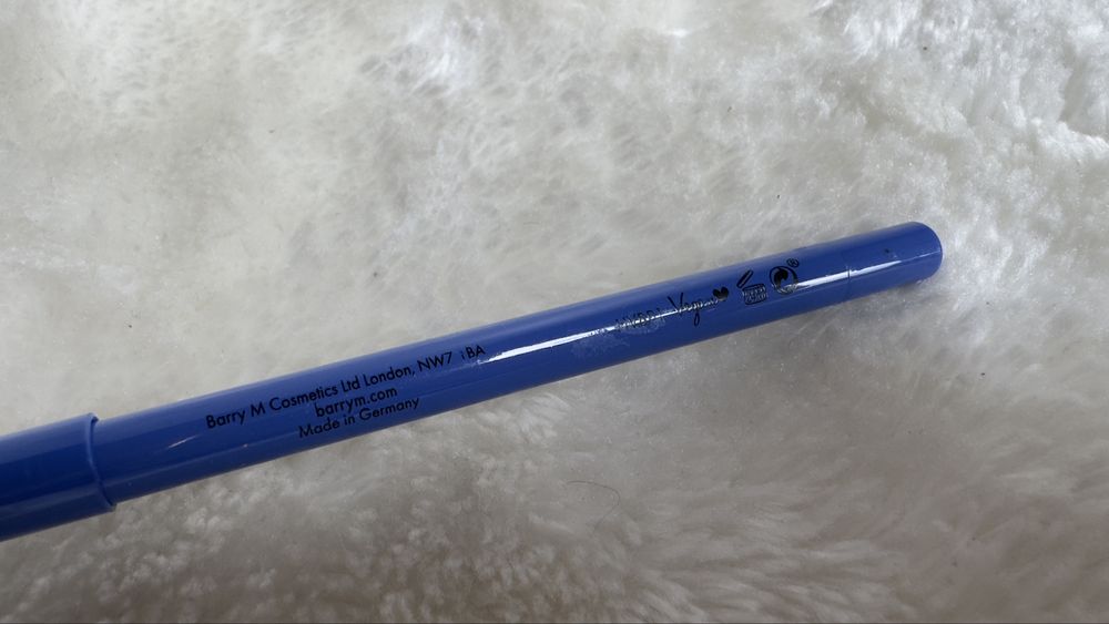 Eyeliner Hi Vis BarryM niebieski