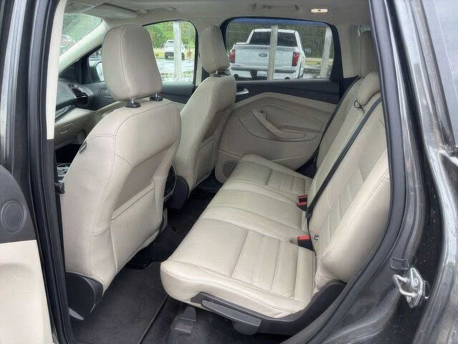 Ford Escape Titanium      2019