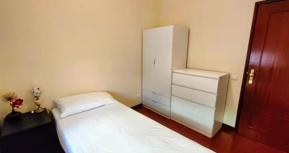 Quarto para arrendar