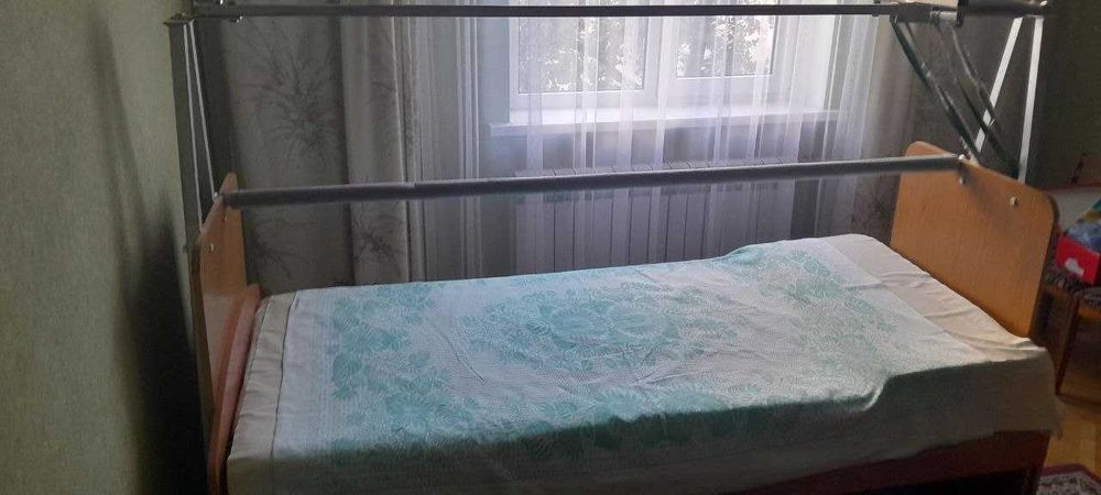 Ліжко для лежачих хворих