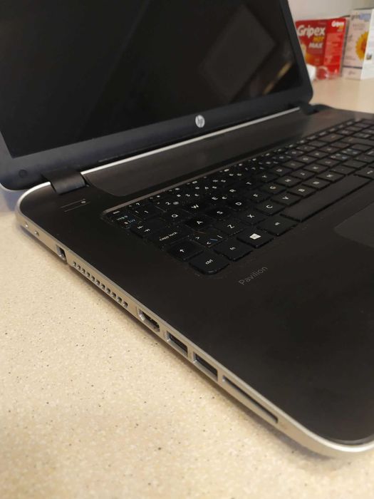 HP Pavilion 17-1078no  i5-4Gen ,Nvidia ,17,3" uszkodzony