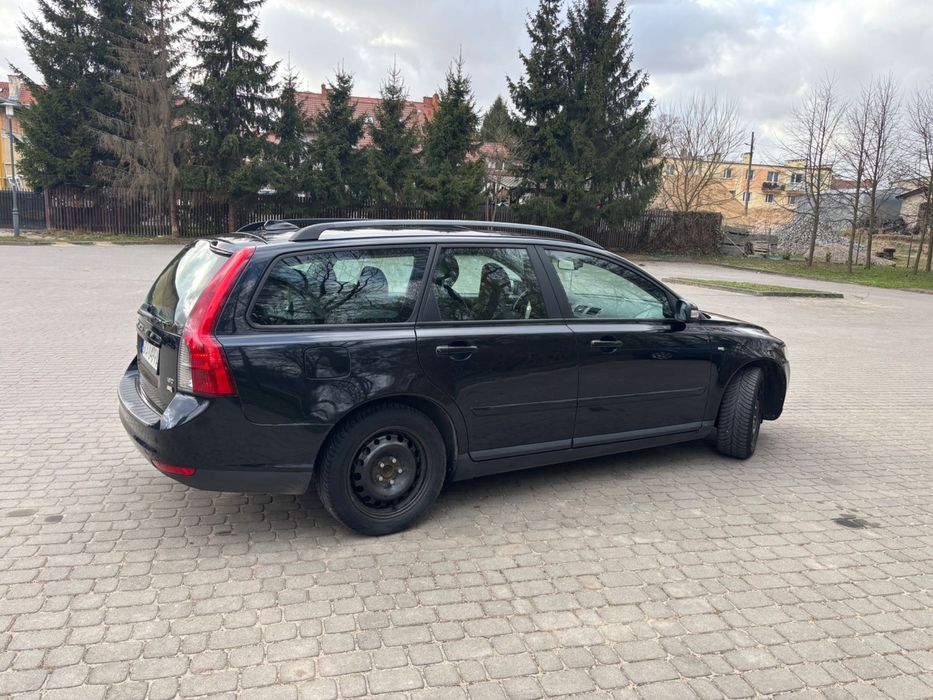 Volvo v50 1,6D!!!!