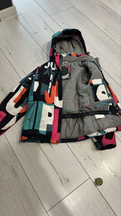 Лыжная куртка на девочку