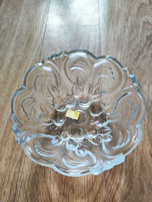 Продам салатницы пиалы стеклянные 6 шт. новые в коробке