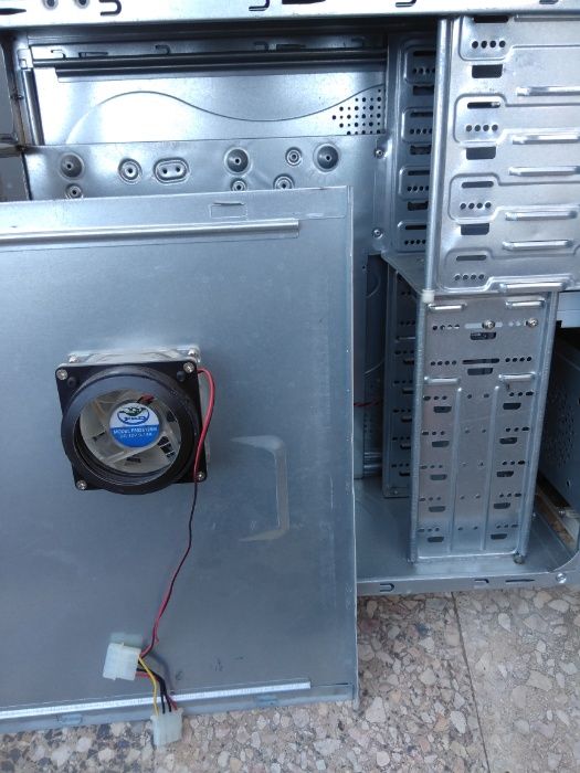 Torre de computador64862887497089122