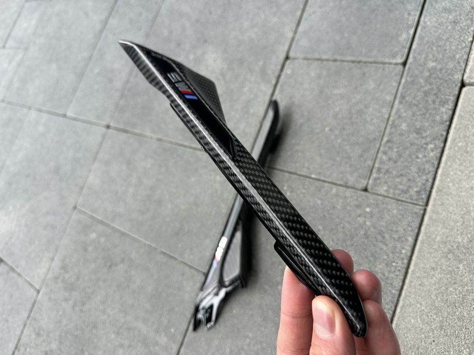 жабри BMW M5 F90 карбон накладки в передні крила для бмв М5 Carbon