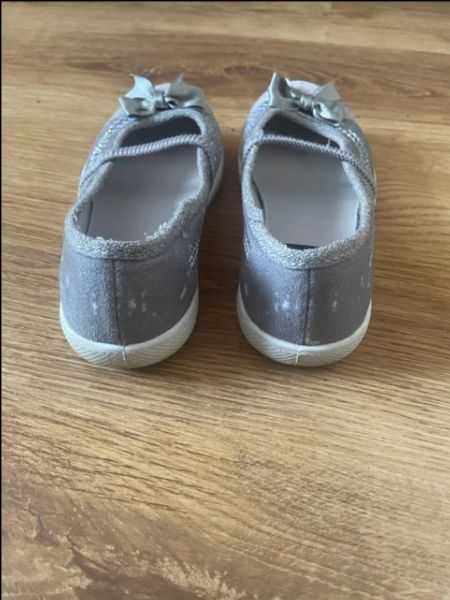 Buty, kapcie r 30 do przedszkola