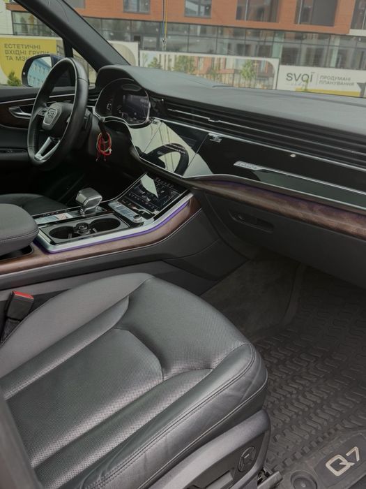 Продам Audi Q7 2020 року