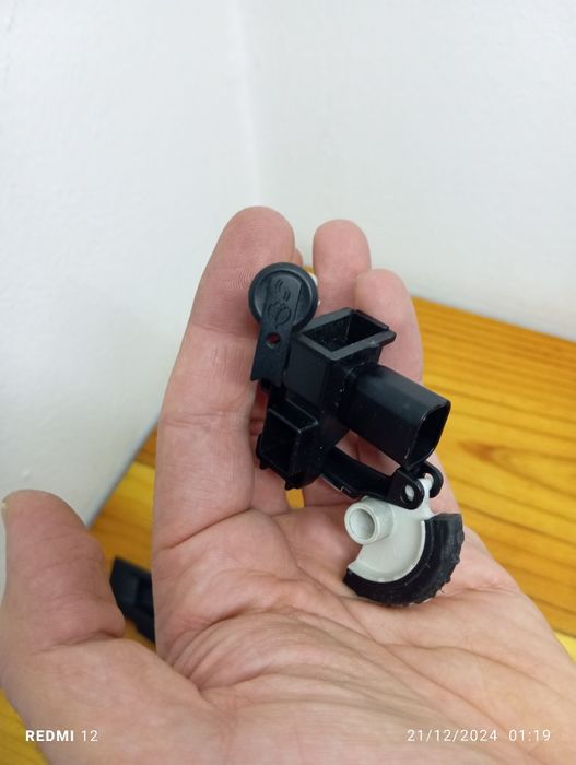 Friso frontal Citroen C4 + radio original