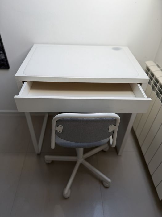Biurko IKEA MICKE białe + krzesło obrotowe IKEA ÖRFJÄLL