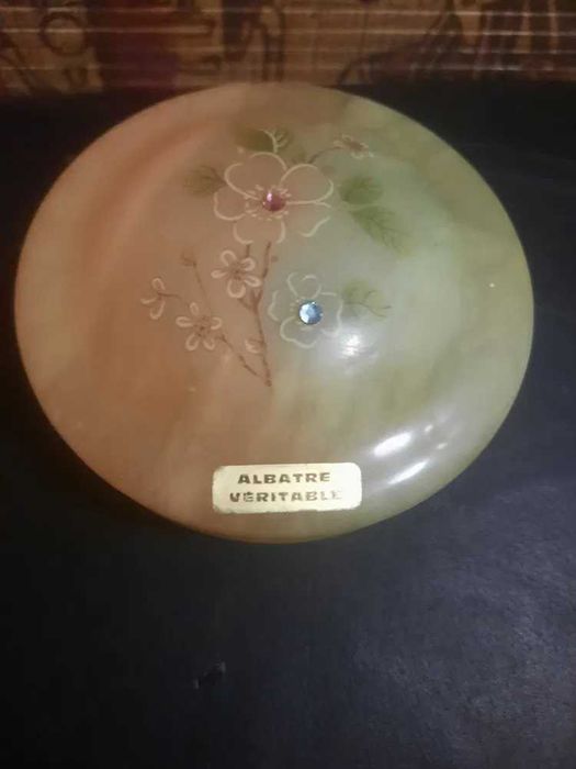 Винтажная шкатулка из алебастра. 1970х годов.