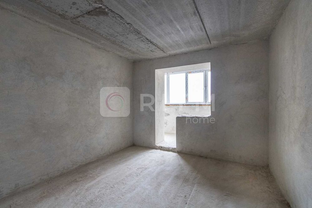 Продається 2-кімнатна квартира площею 73 м² на 1 поверсі.