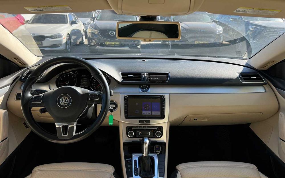 Volkswagen CC 2011