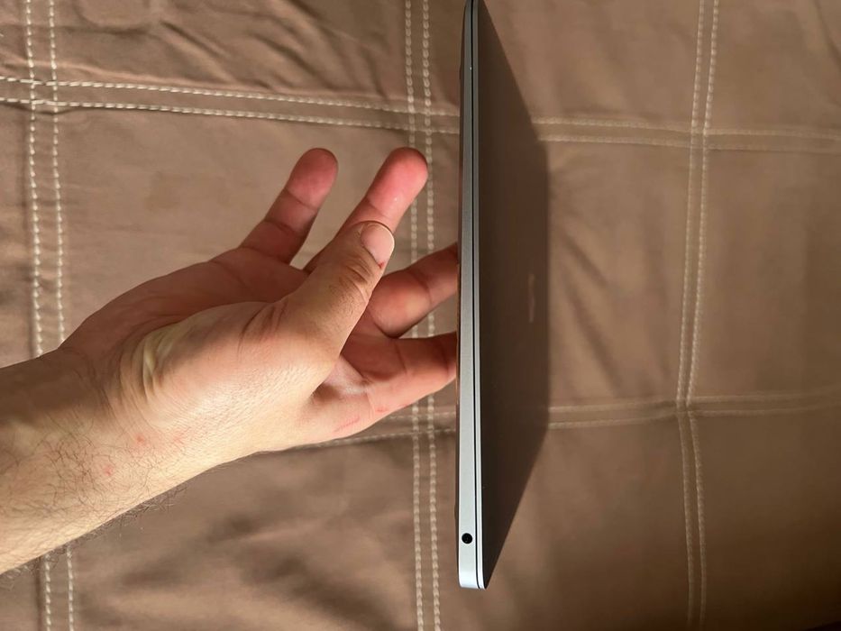 MacBook Air 13 M1 8/256gb, 2025 стан новий