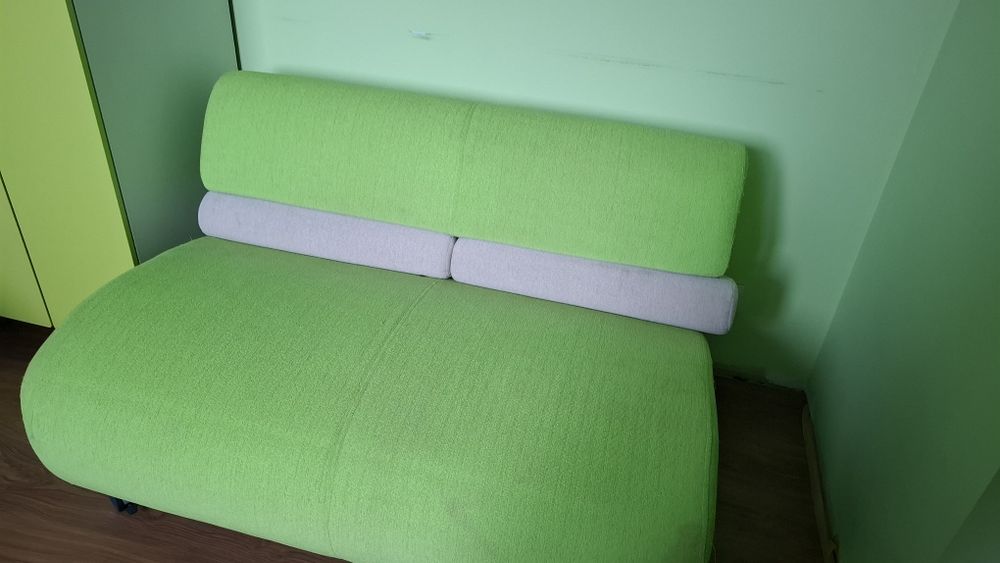 Sprzedam sofę zieloną
