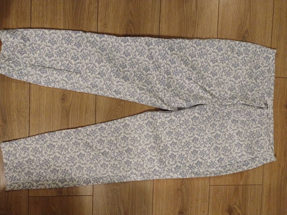 Spodnie rozmiar 38 Reserved