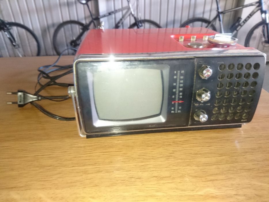 Tv de coleção a funcionar