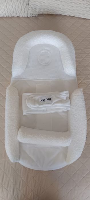 Kit Conforto para Mamã e Bebé – Almofadas e Ninho em Ótimo Estado