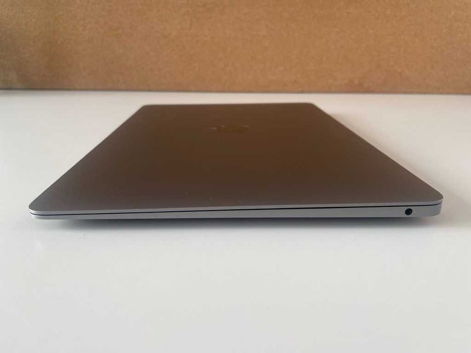 Macbook Air 13" M1 (8/256GB)