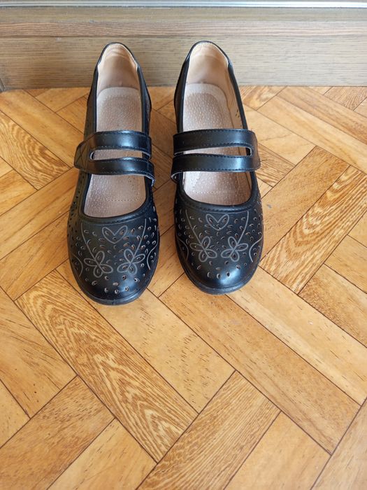 Sprzedam czarne buty