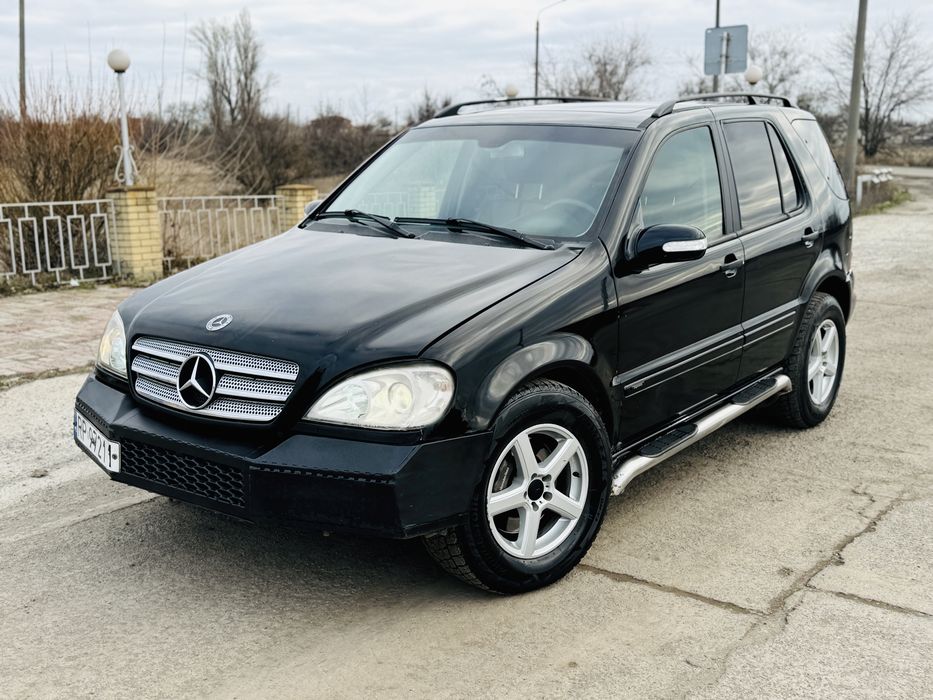 Продам авто Mercedes рестайлинг 2005 год 2.7 турбо дизель мотор заводится с полу оборота турбина дует отлично по ходовой части вопросов нет автомат работает без нареканий не пинает не затягивает переключается плавно полный привод понижающий все работает рама полностью целая резина зима печка греет отлично по электрике все работает кузов без ржавчины и гнили не большой торг