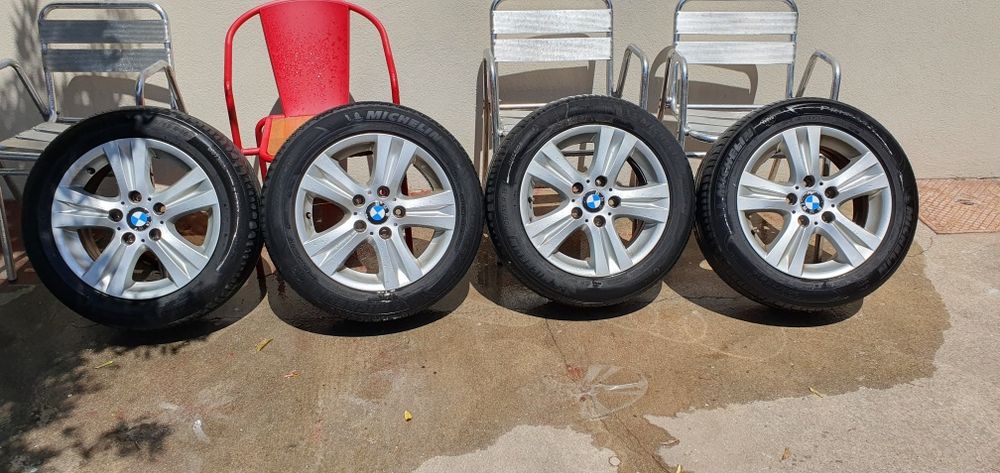 Vendo jantes  originais BMW SÉRIE 1  / 16 PG COM PENEUS semi novos