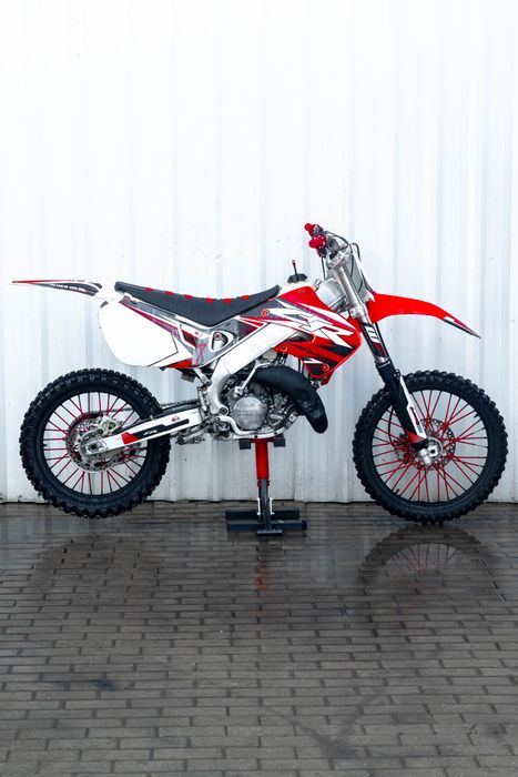 RESERVADA - HONDA CR 125 ATÉ 40€/MÊS