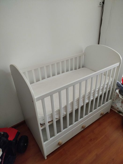 Berço IKEA GONATT + Colchão – Excelente estado!