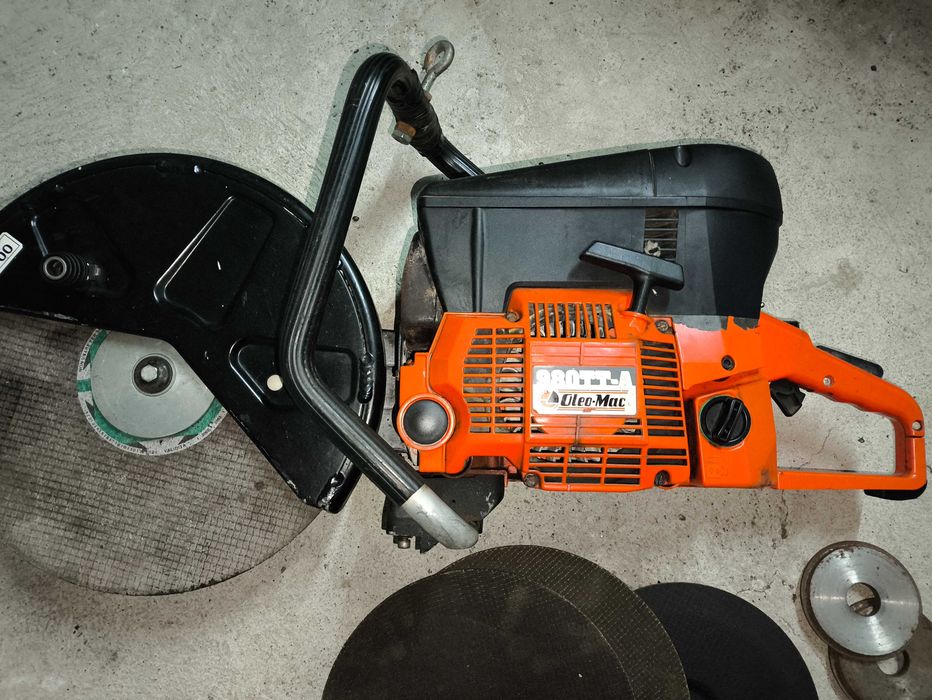 Cortador de betão ou ferro de disco Oleo-Mac 980TT-A