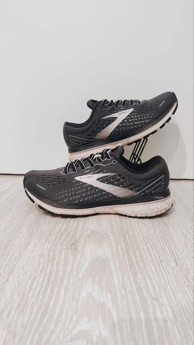 Кросівки Brooks Ghost 13