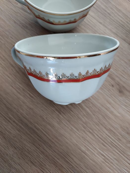 Two Coimbra Porcelain Cups64738670214659121