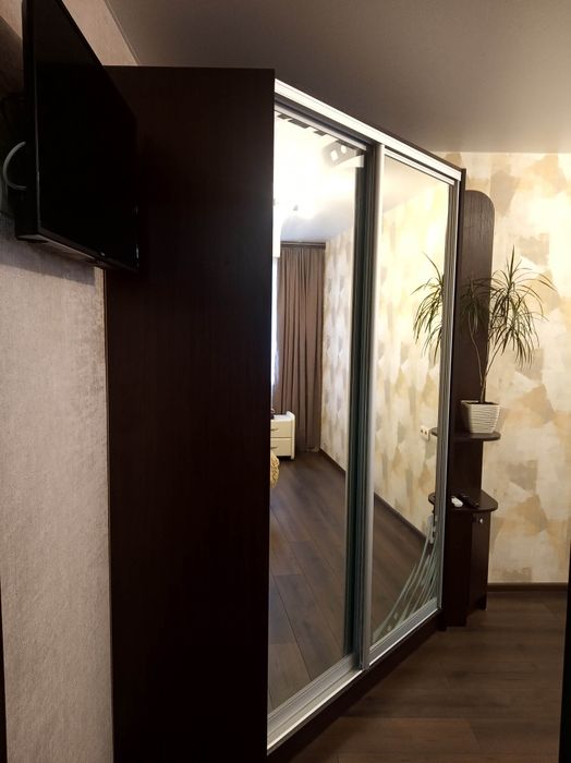 2 к квартира .  Дві окремі кімнати.Центр. Міська лікарня .ПогранАкадем