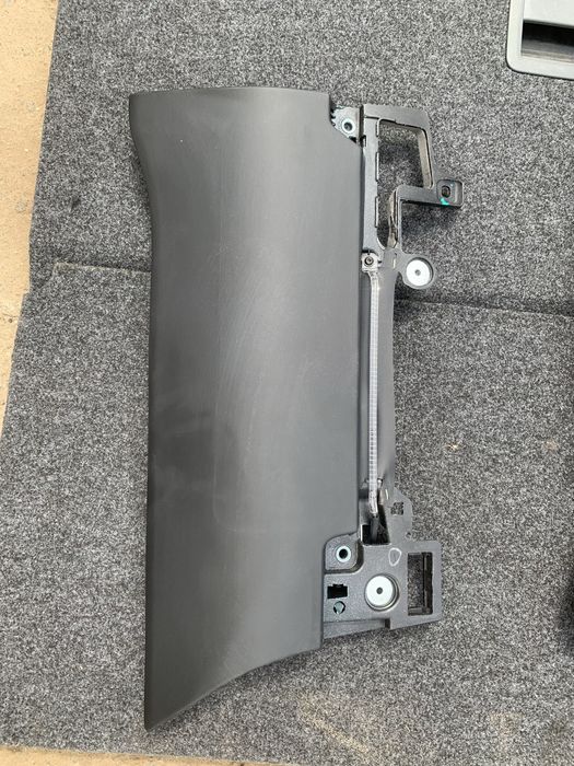 Подушка колін Tesla Model S Plaid airbag
