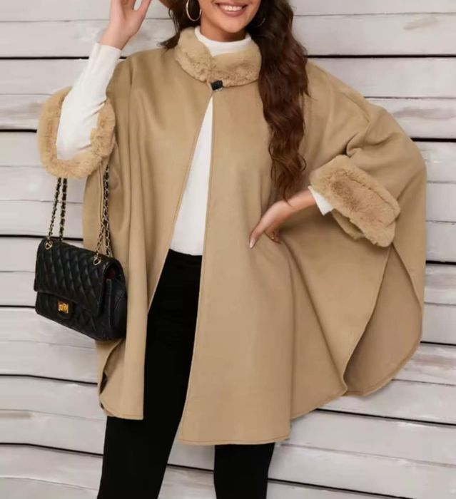 Ponczo/narzuta beżowa ze sztucznym futerkiem