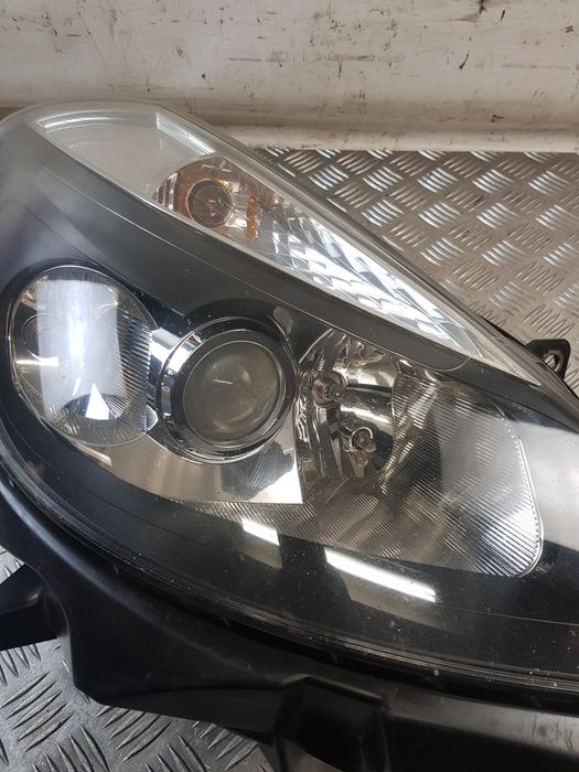 Lampa Prawa Przód 8200261612 Renault Clio Iii Hb 06R- Europa