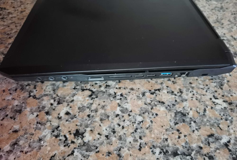 Inphtech CLEVO P650HP-G