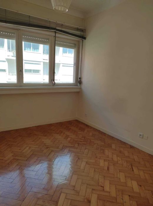 T1 Aliados / Centro Porto - varanda - Equipado