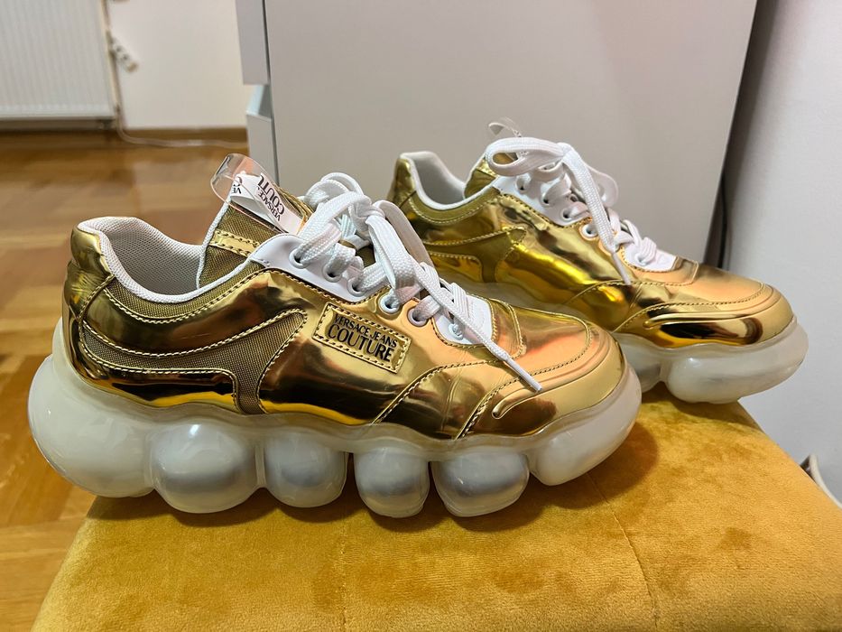 Versace Jeans Couture Buty Gold za pół ceny