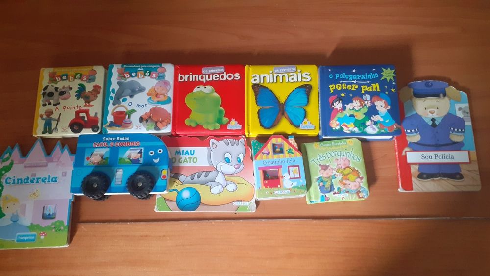 Literatura infantil com puzzles / Pop-up